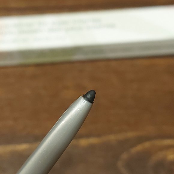 Clinique Quickliner for Eye Intense - Picture 2 of 3